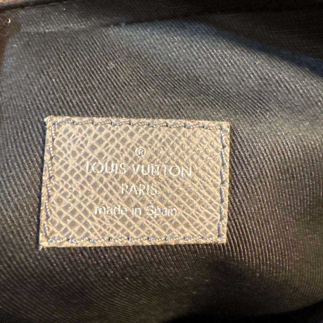 Louis Vuitton グレー ショルダーバッグ