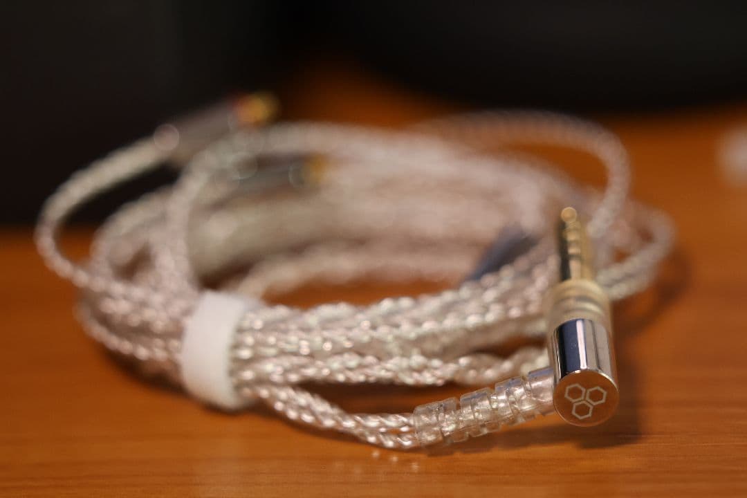 【訳あり】final E5000 +finalシルバーコートケーブル4.4mm