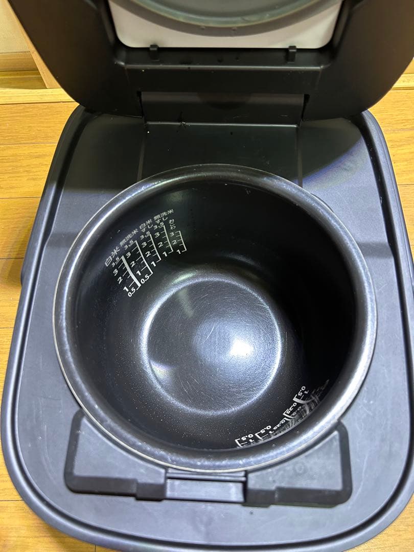 東芝 圧力IHジャー炊飯器 3.5合炊き 0.63L RC-6PXR