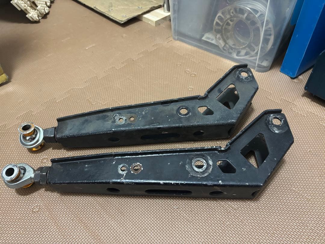 社外ロアアーム　SC430 リア用　クラウン他