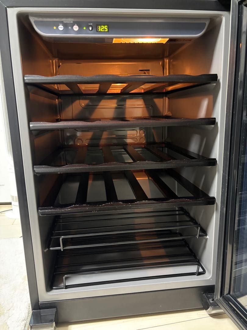 forster Japan ワインセラー FJC-85G2016年製　引き取り可