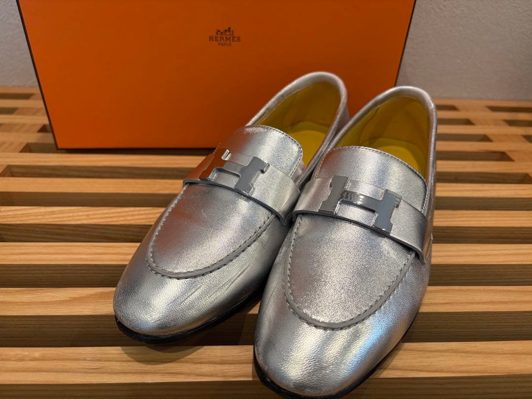 エルメス⭐︎モカシンパリシルバーレザーローファーH金具付き
