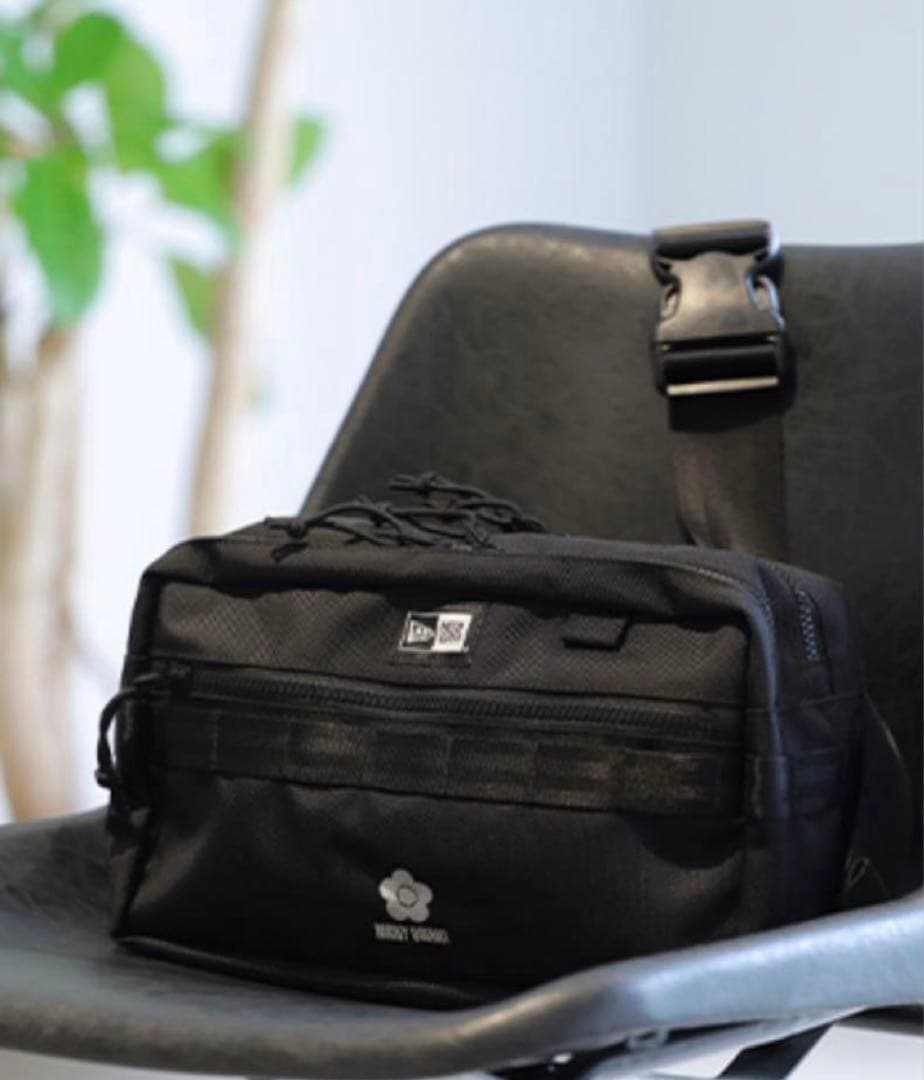 【MARY QUANT】【NEW ERA】コラボ スクエア ボディバッグ