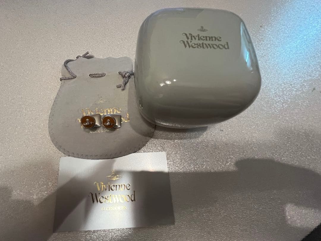 希少 Vivienne Westwood カフス オーブ 保証書付