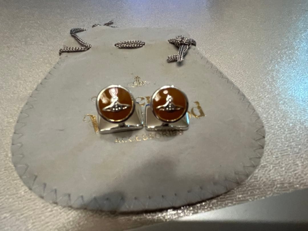 希少 Vivienne Westwood カフス オーブ 保証書付