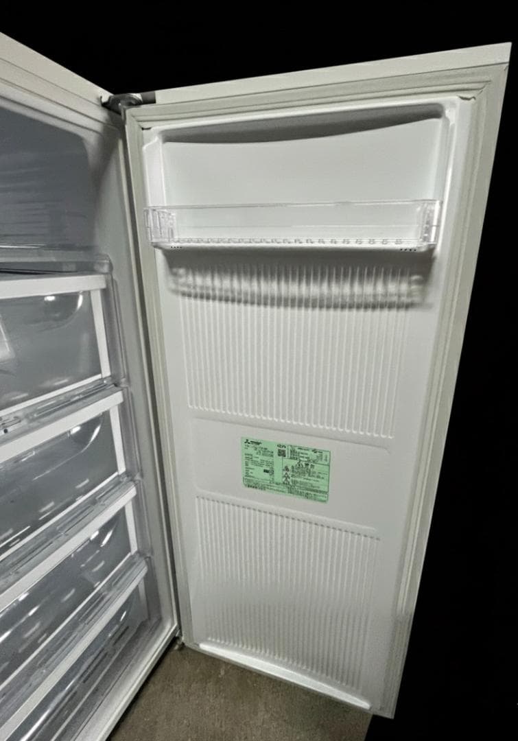 【美品】三菱 冷凍庫 2022年 121L 省エネ 静音 MF-U12H-W