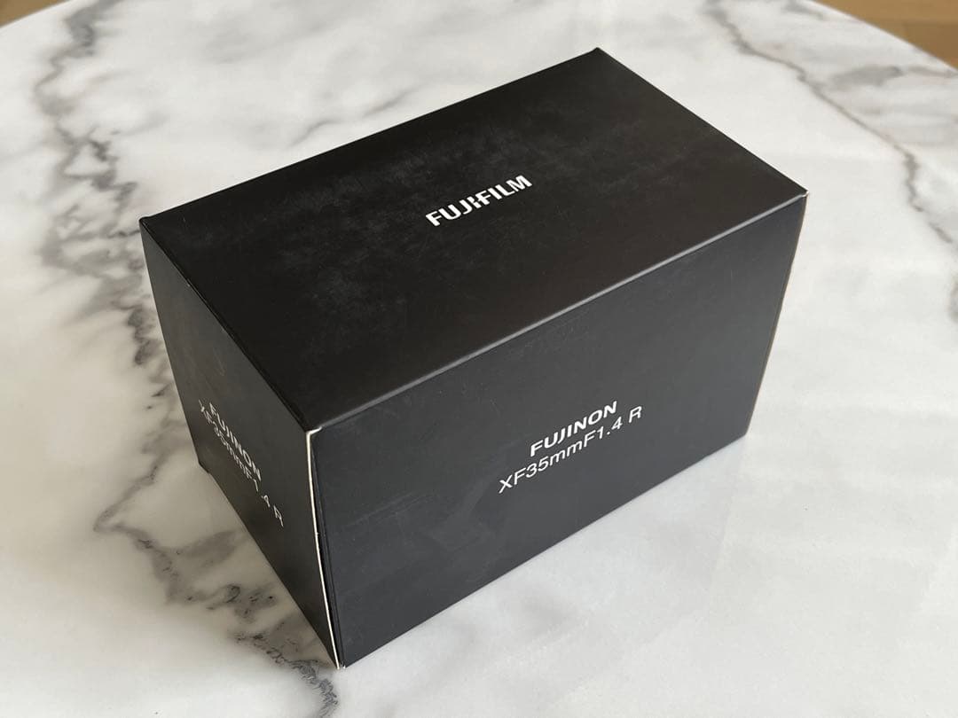 その他 FUJI FILM XF35F1.4 R