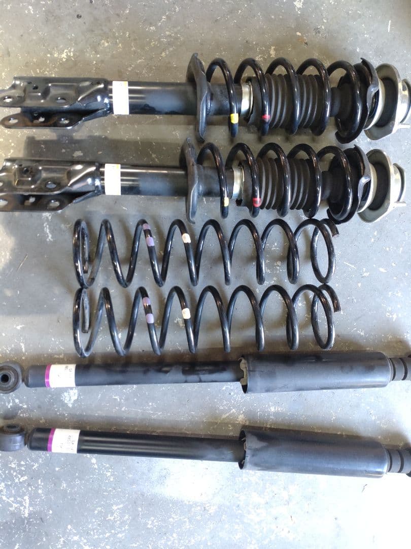 ムーヴ　ムーヴコンテ　純正　サスペンション　セット　l575