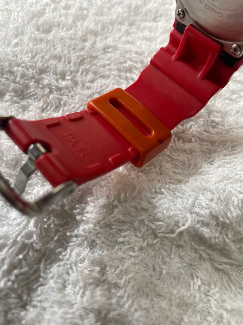 【美品】CASIO G-SHOCK DW-6900CB クレイジーカラー 赤