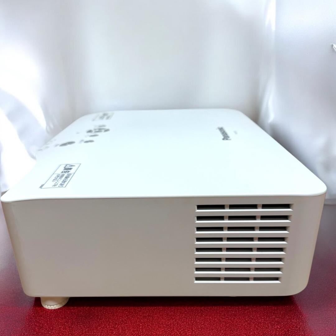 ☆点灯時間55H 極美品 パナソニック TH-AX100 液晶プロジェクター
