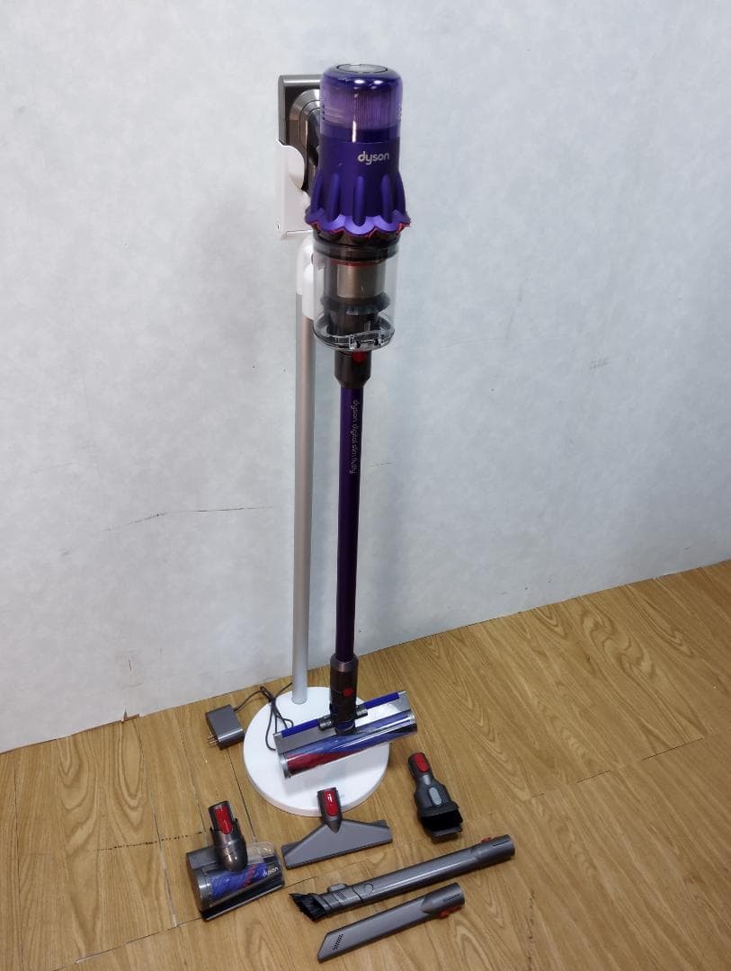 Y★734 ダイソン 掃除機 Digital slim fluffy SV18