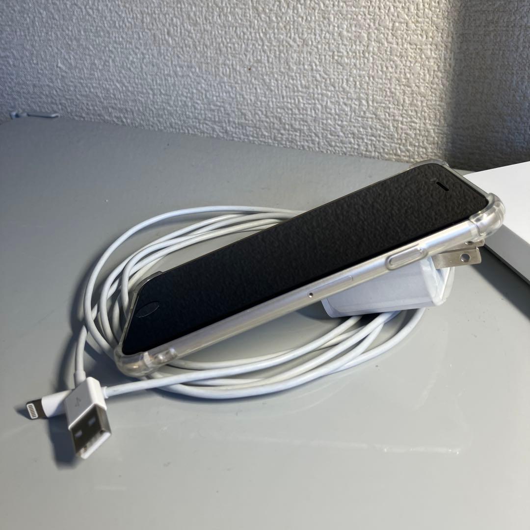 iPhone SE3 64G ホワイト 本体 ケース充電器付き