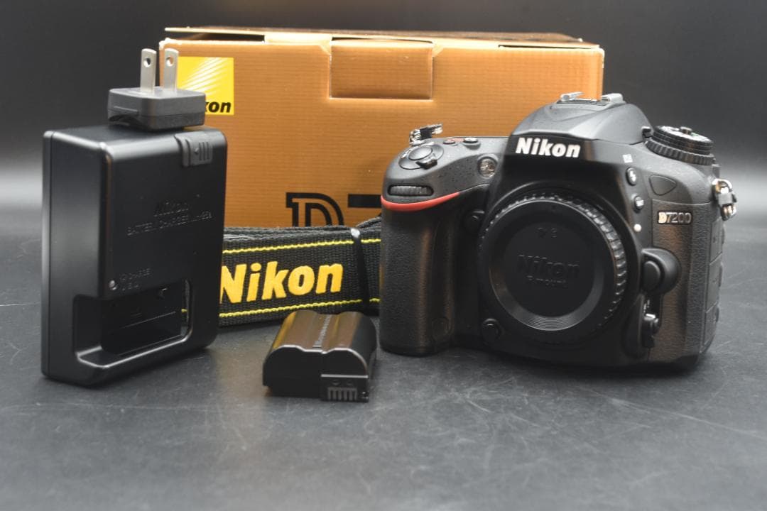 Nikon ニコン D7200 デジタル一眼レフカメラ