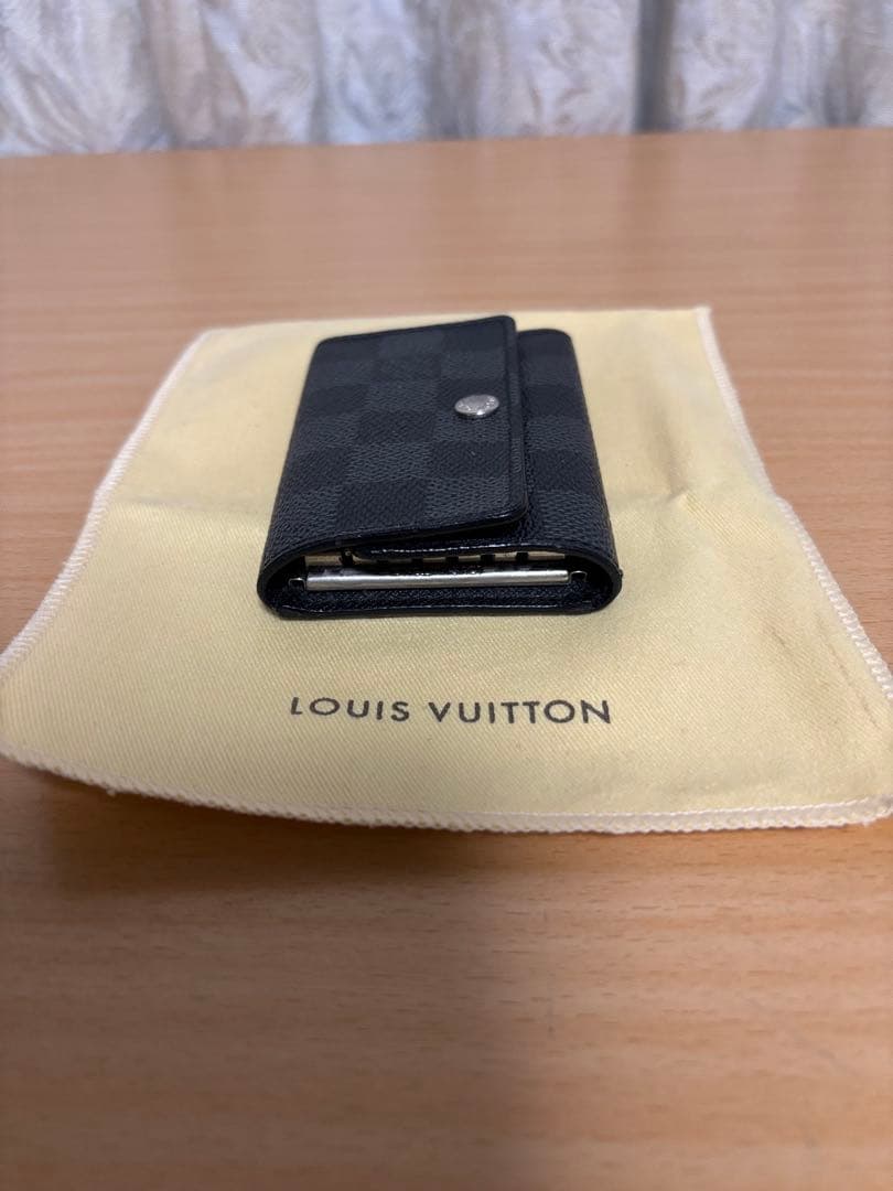 LOUIS VUITTONダミエグラフィットミュルティクレ6連キーケースUSED