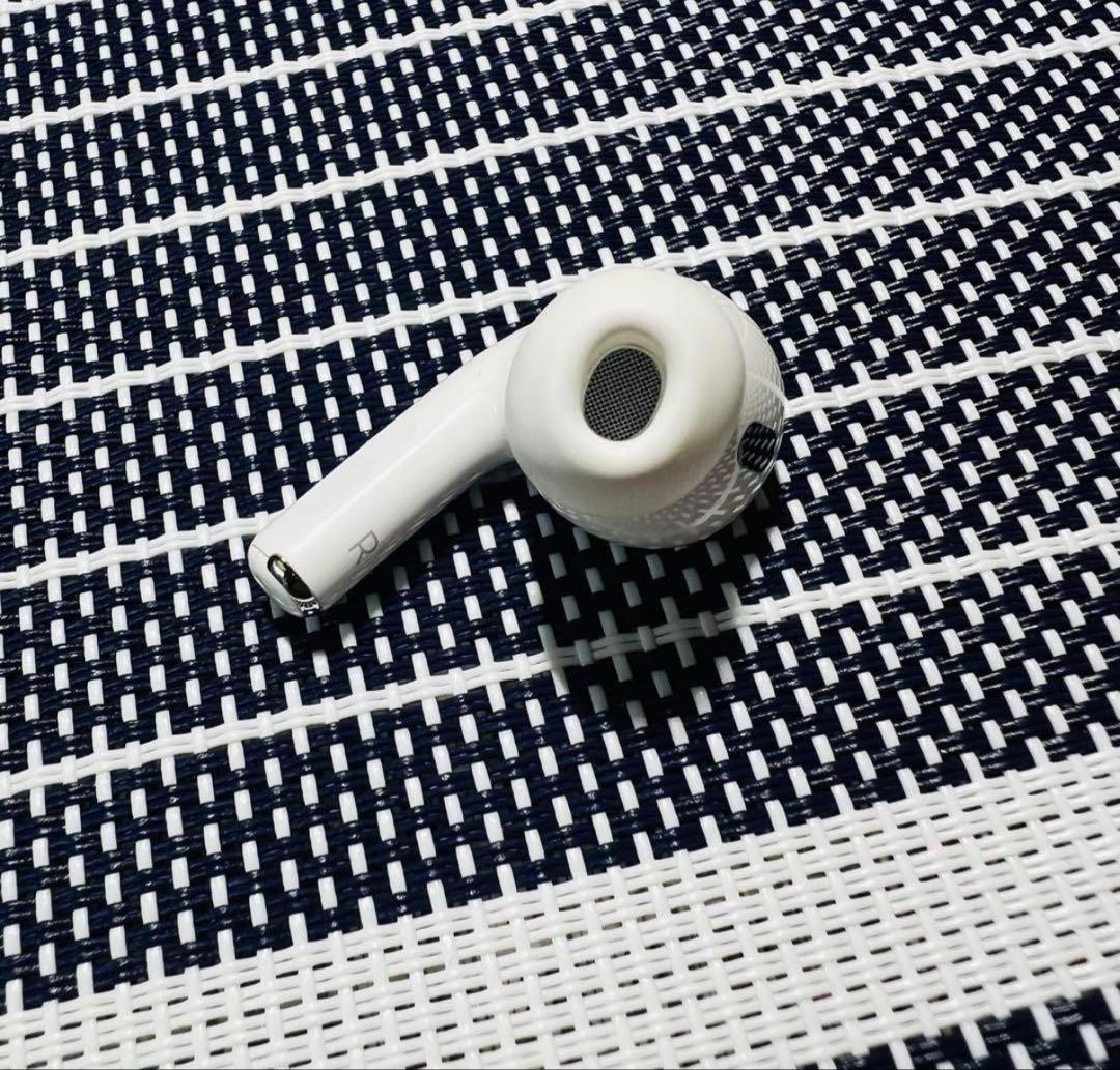 Airpods Pro 第2世代　右耳のみ　右イヤホン　プロ２ A3048