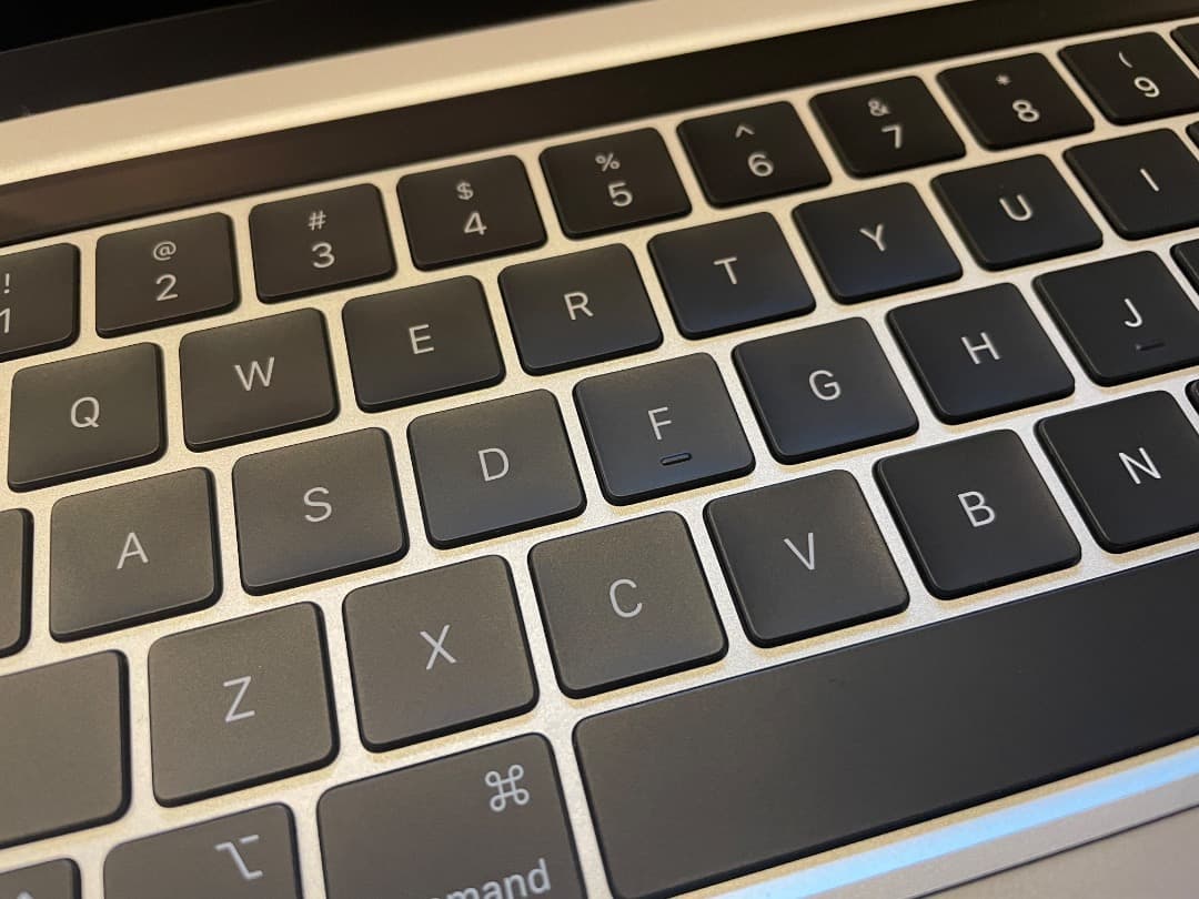 MacBook Pro 2020 USキーボード i5 16GB 256GB