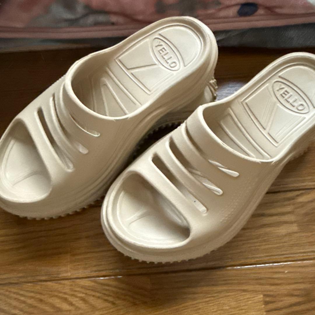 YELLO TERRA PLATFORM SANDALS M LANA着用