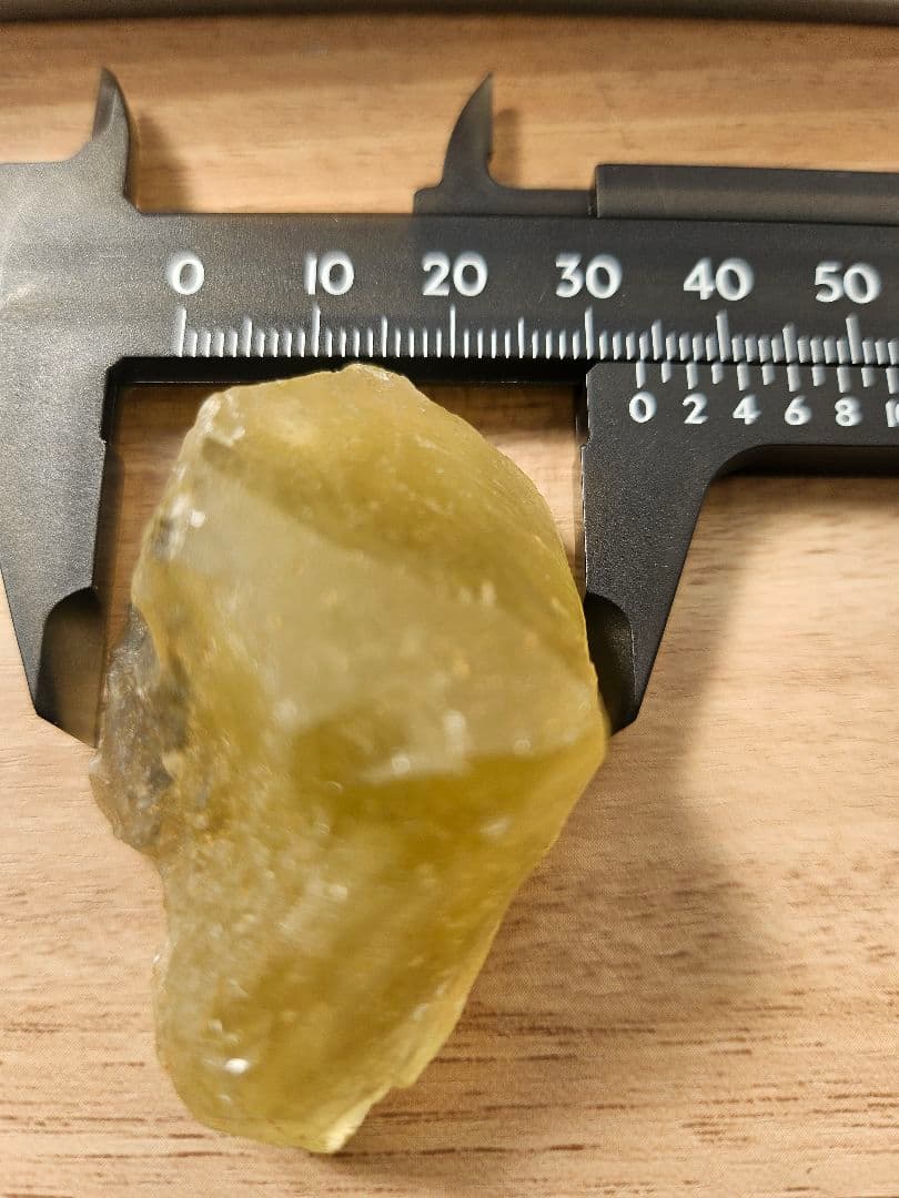 リビアングラス原石　3つセット