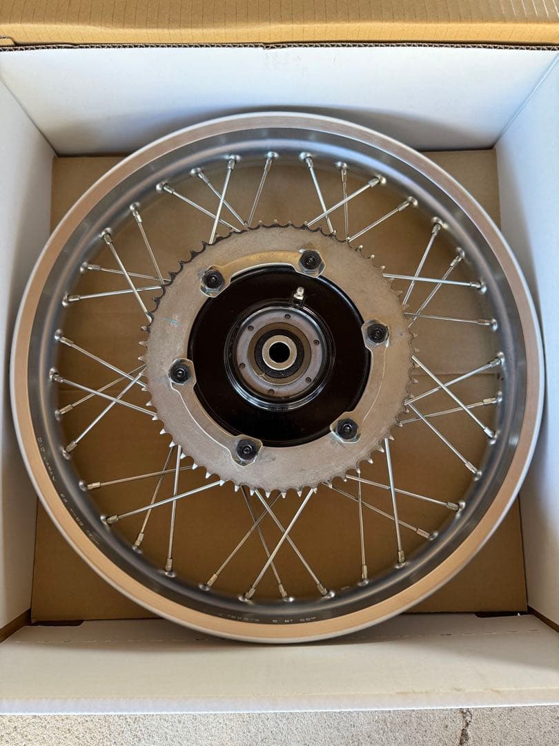 ビ*ズ様 sr400ファイナル　スポークホイル