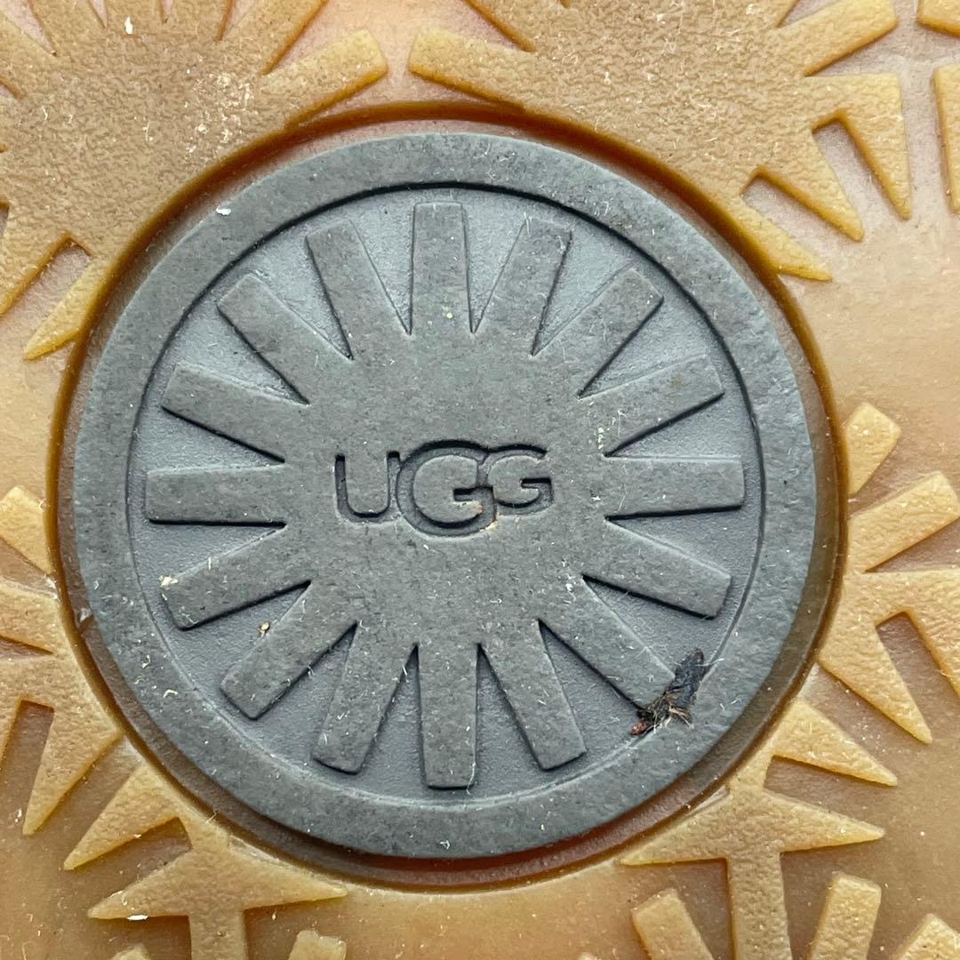 未使用級　アグ　FLUFF YEAH BLING ムートン　サンダル　グレー