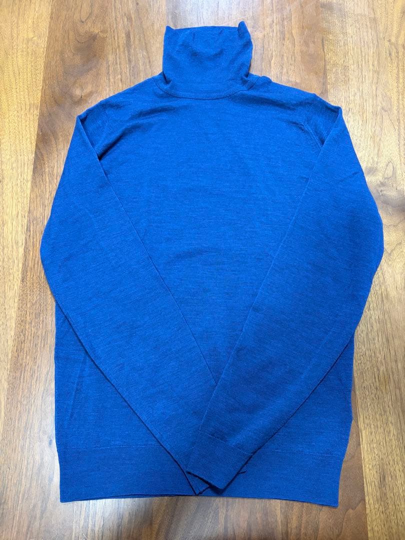JOHN SMEDLEY タートルネックセーター ロイヤルブルー　Mサイズ