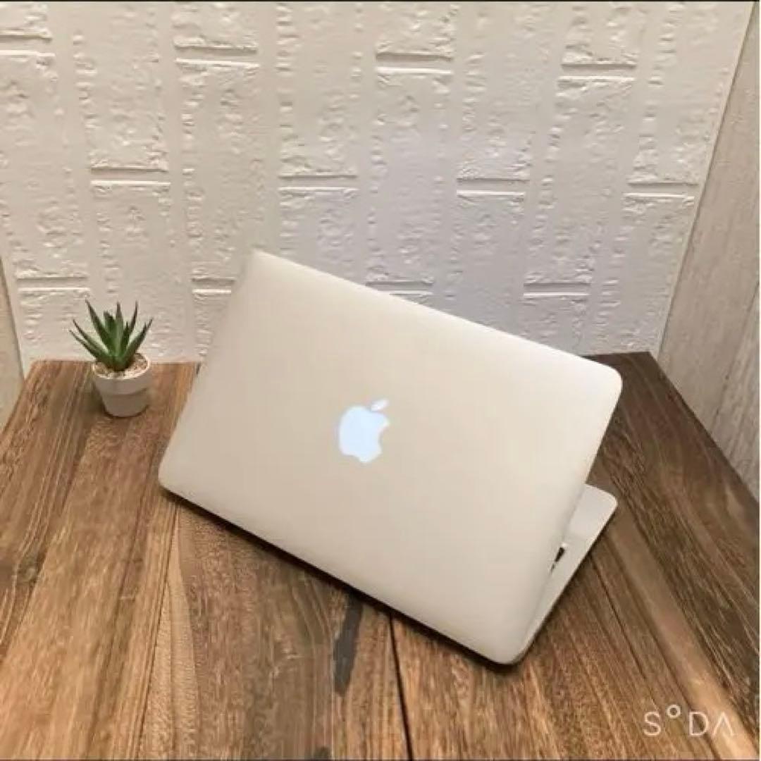 【中古】Apple Macbook Air Intel Core i5