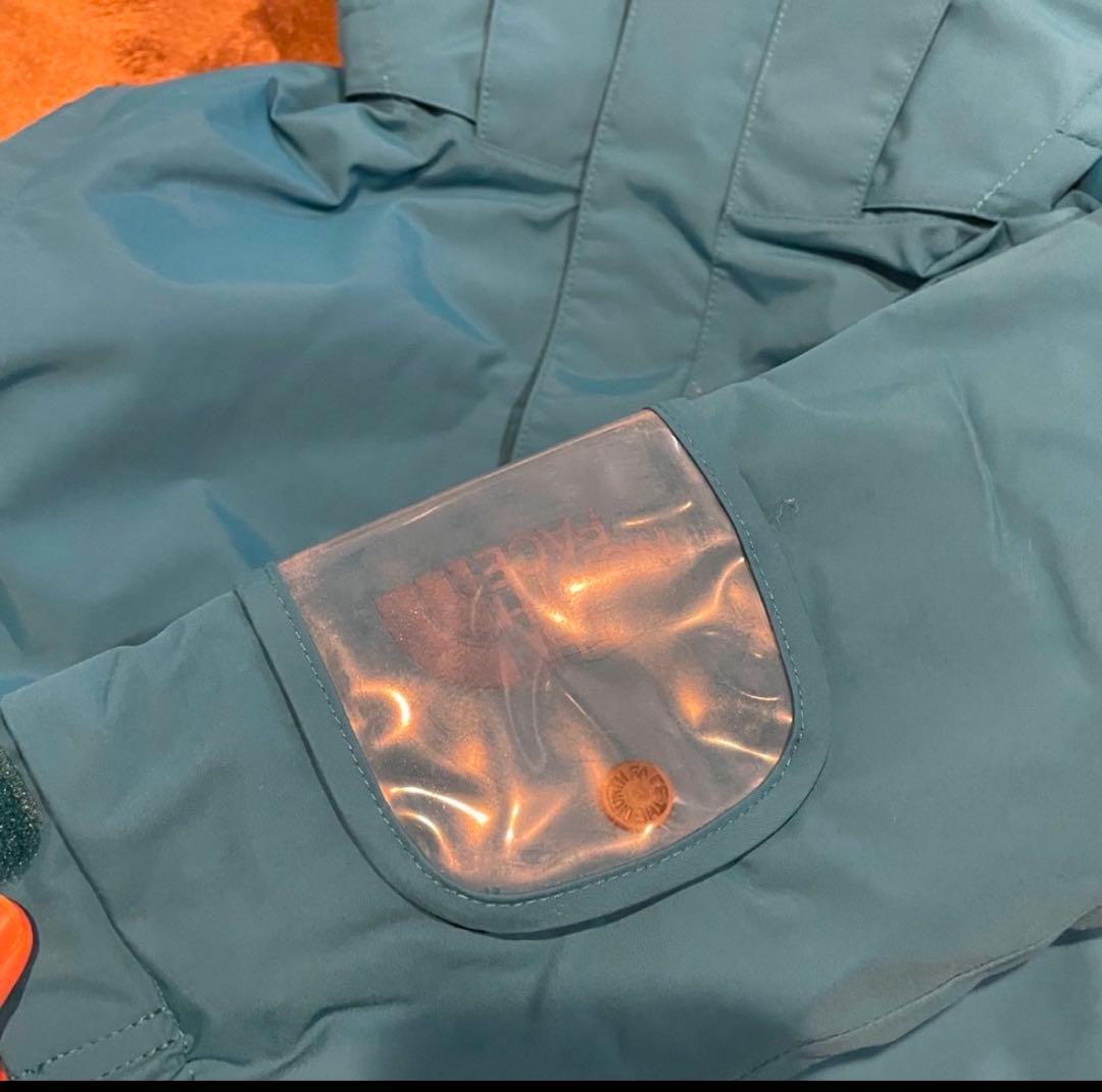 新品タグ付き　ノースフェイス　スキーウエア　スノーボードウエア