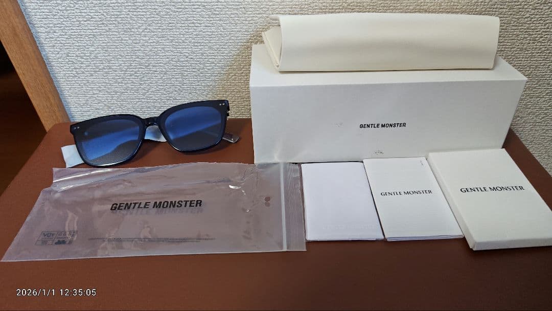 GENTLE MONSTER 青いレンズ サングラス