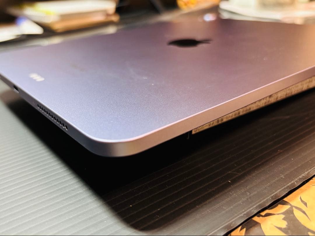 iPad Air第5世代64GB バッテリー容量97% 互換ケーブル・カバー付き