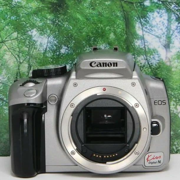 ❤️Canon kissN☆スマホ転送OK♪遠近撮れるレンズや付属品多数❤️