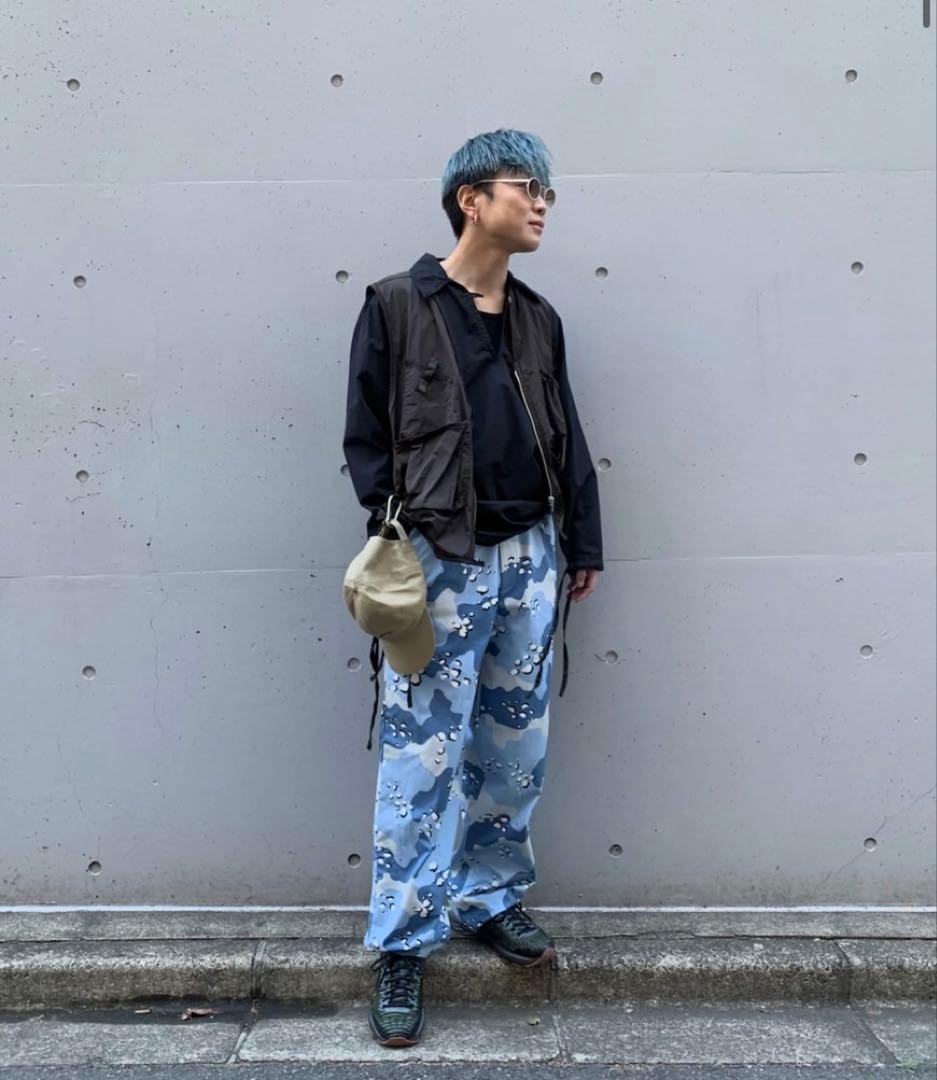 カミエル カモフラ a machine エーマシーン ポーカーズ ブルー ワイド