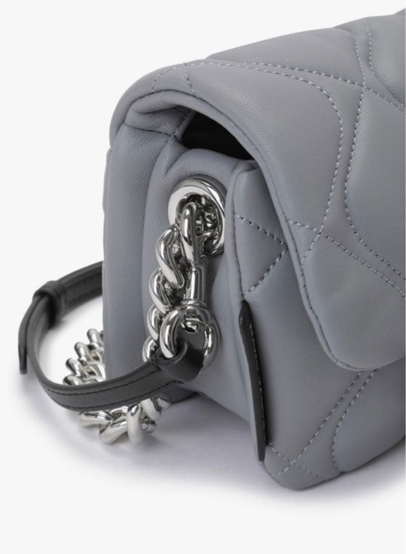 【新品未使用】MARC JACOBS スモールバッグ 定価約8万円 日本未発売