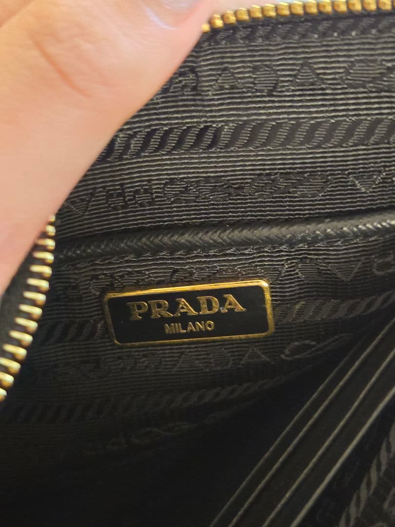 PRADA♡プラダ♡リストレット♡リボンクラッチバッグ♡サフィアーノ