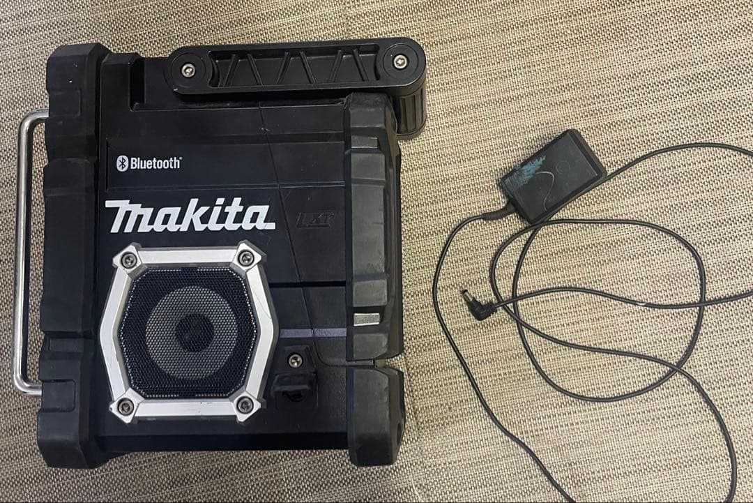 マキタ　MAKITA 現場ラジオ　MR106