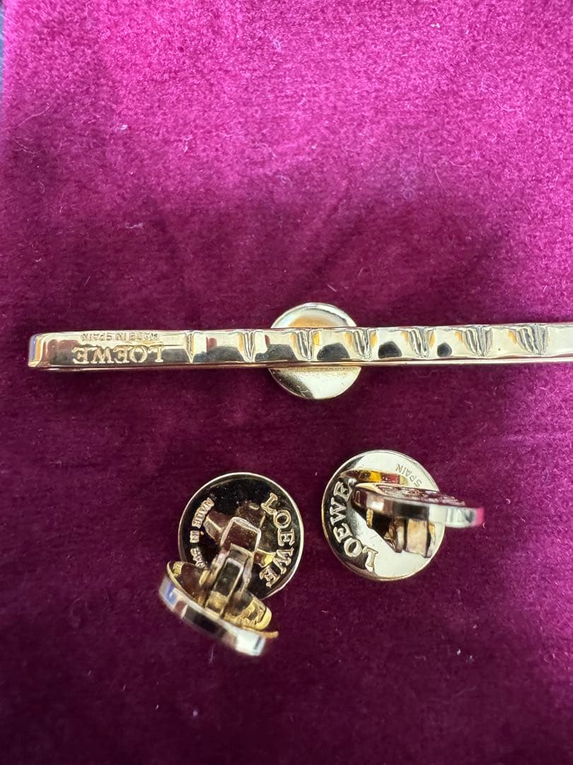 LOEWE ロエベ カフリンクスとタイバーセット 美品