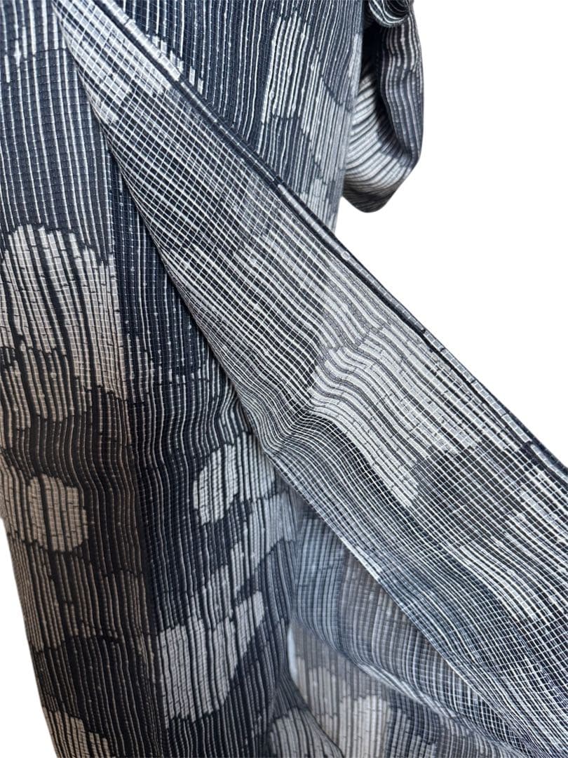 絹紅梅　夏着物　浴衣　雲取り　モノトーン