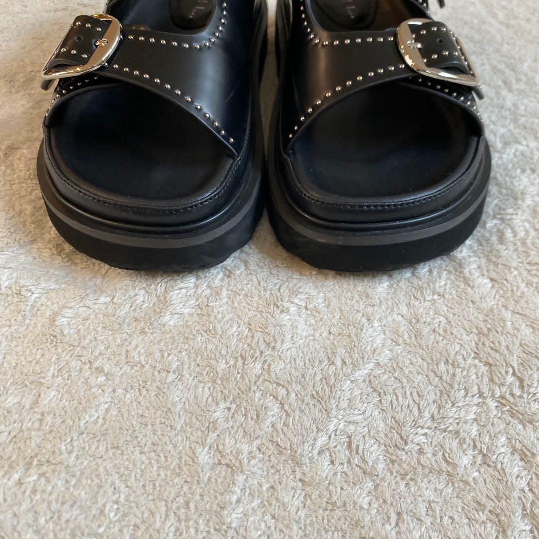 モヒ　厚底サンダル　スタッズ　23センチ