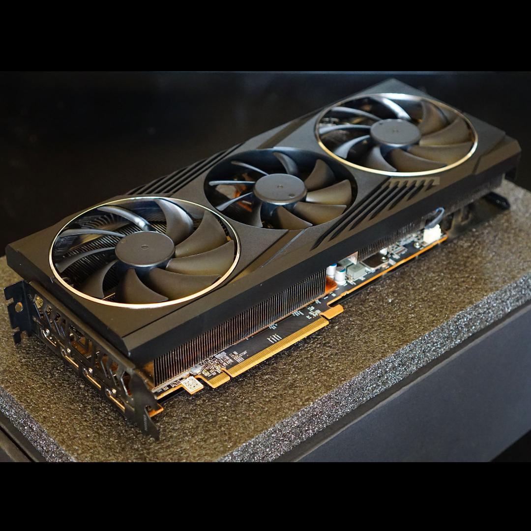 玄人志向 RD-RX6800XT-E16GB/TP（動作確認済）