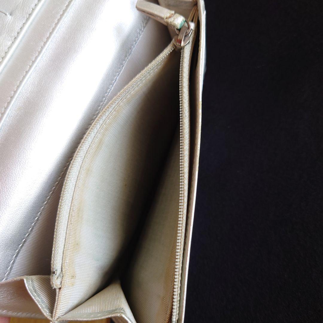 シャネル マトラッセ ラムスキン 長財布 シルバー