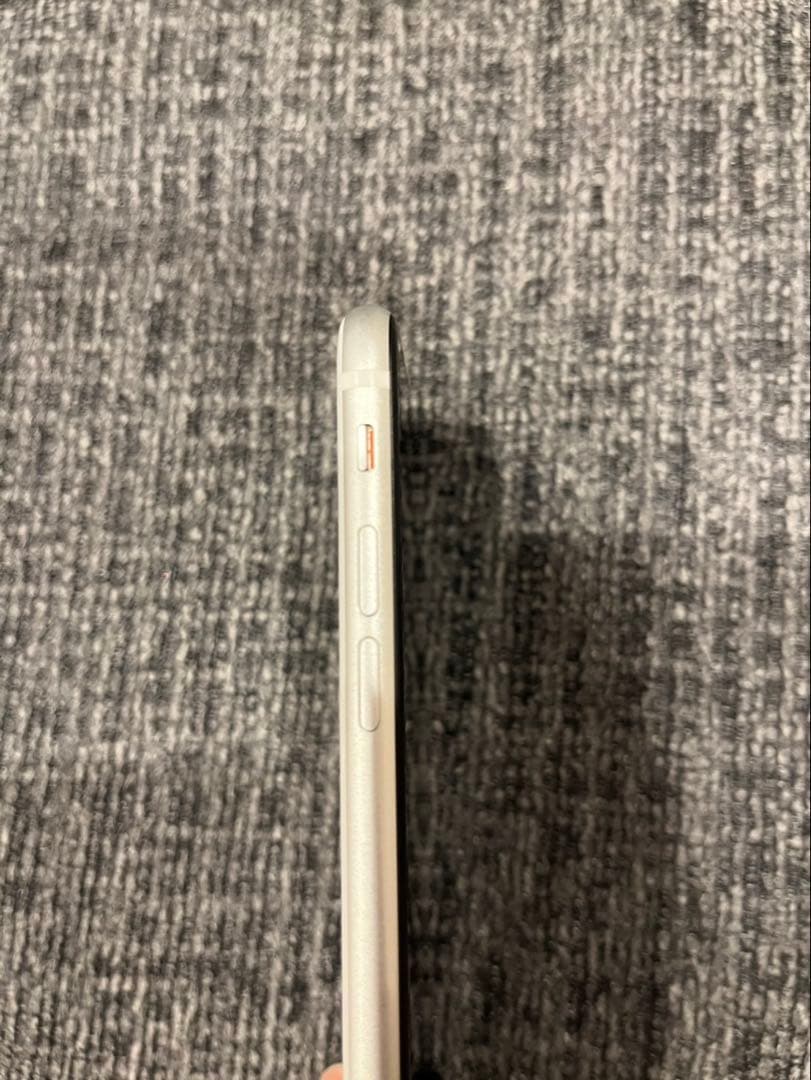 【美品】iPhoneSE 2世代　バッテリー90% SIMフリー