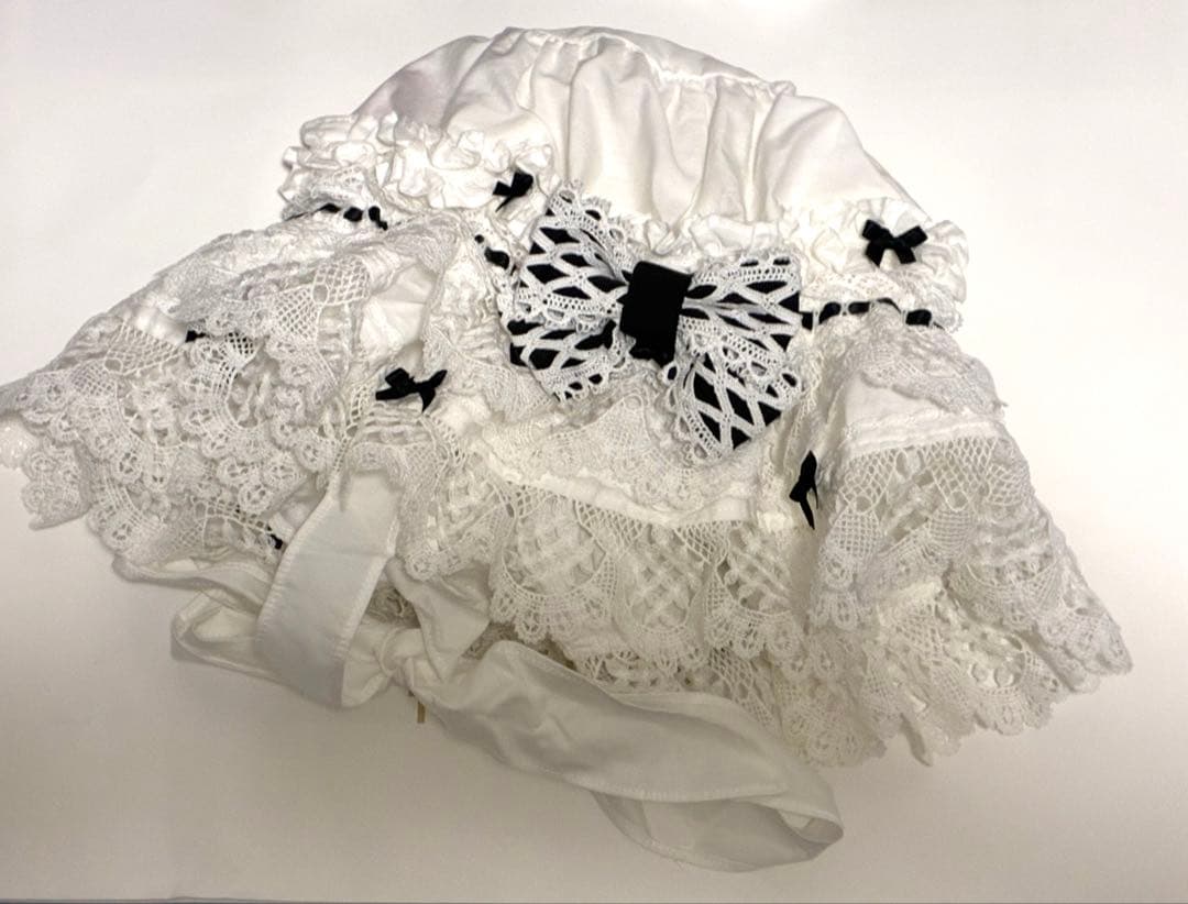 BABY Maison de Petite Rubanマザーボンネット　白x黒