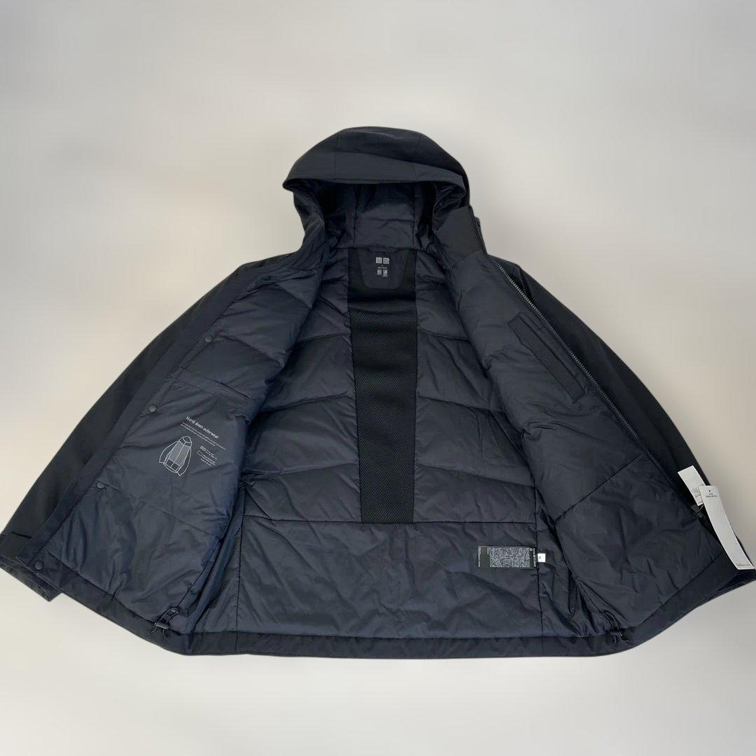 新品タグ付きUNIQLO ハイブリッドダウンパーカー　ブラック　品番478277