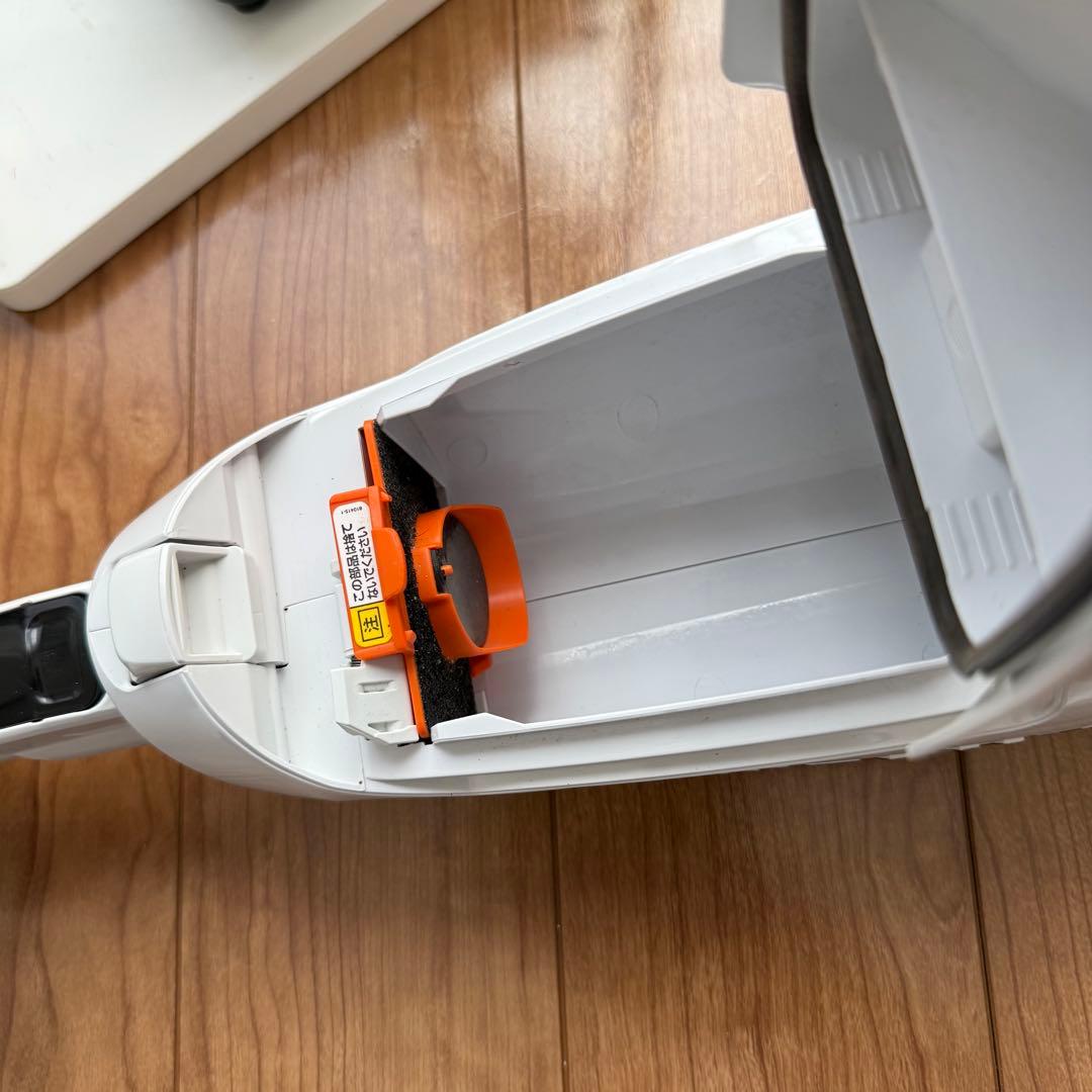 マキタ18V CL282FD純正バッテリー・急速充電器・サイクロン・スタンド付