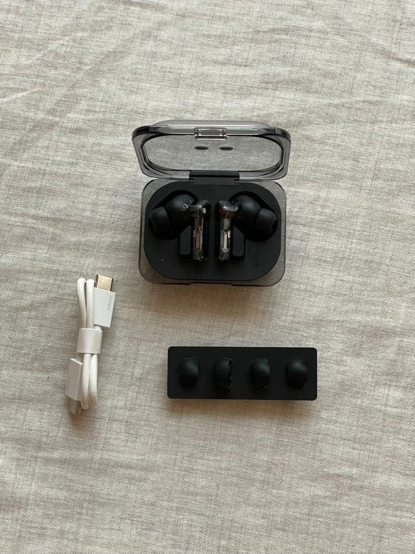 イヤホン NOTHING Ear (a)