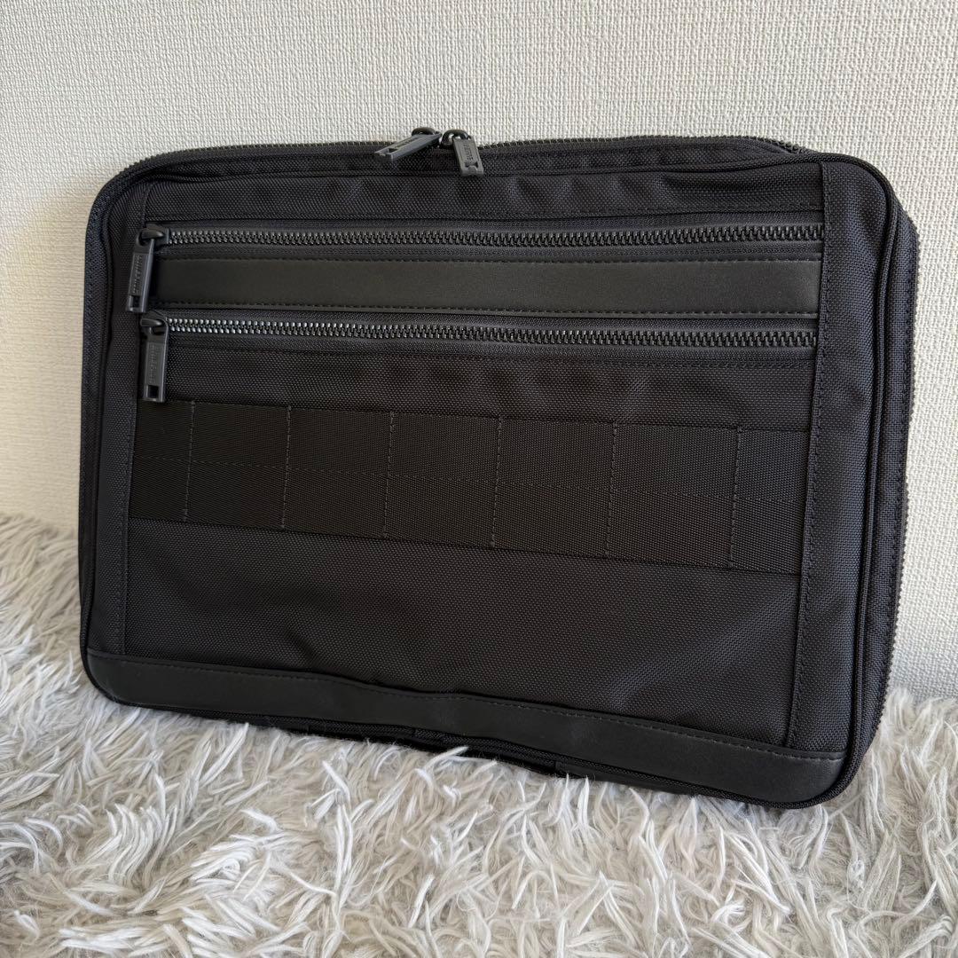 ほぼ未使用 BRIEFING TAP COMP PCケース クラッチバッグ