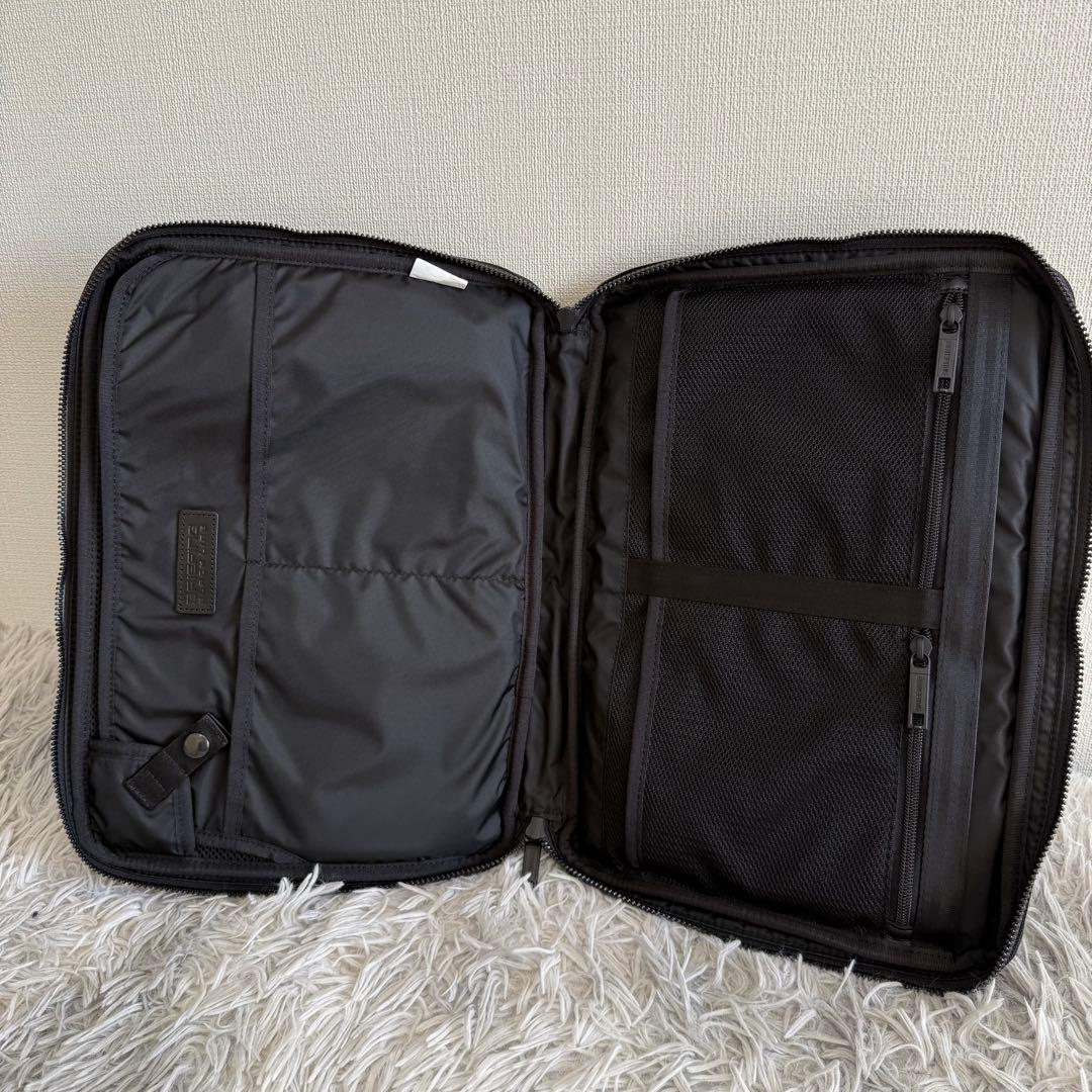 ほぼ未使用 BRIEFING TAP COMP PCケース クラッチバッグ