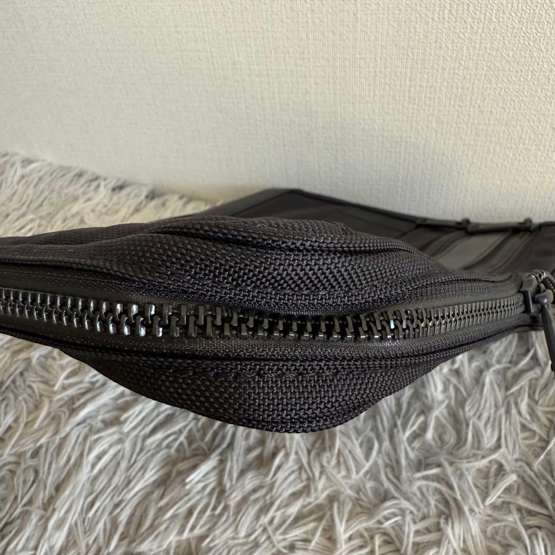 ほぼ未使用 BRIEFING TAP COMP PCケース クラッチバッグ