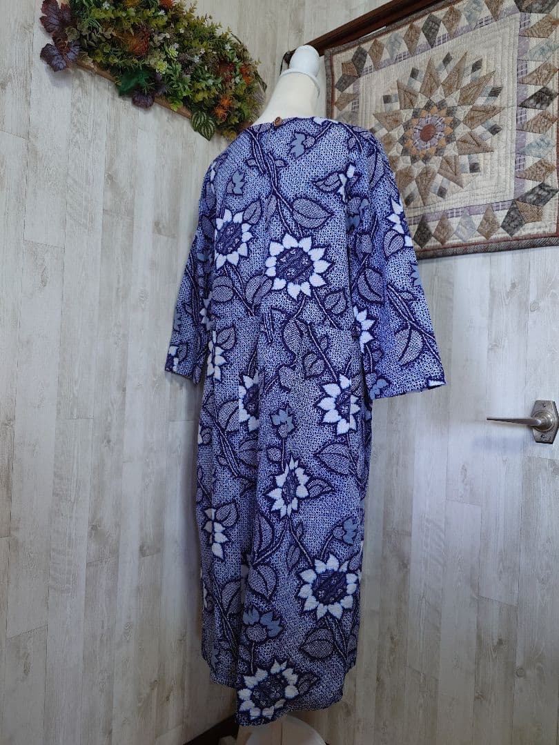 浴衣リメイク＊リップル地の浴衣からワンピース紺地にヒマワリ柄