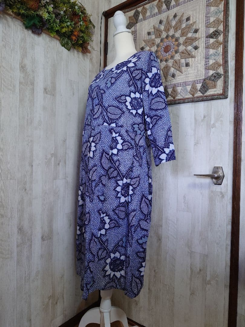 浴衣リメイク＊リップル地の浴衣からワンピース紺地にヒマワリ柄