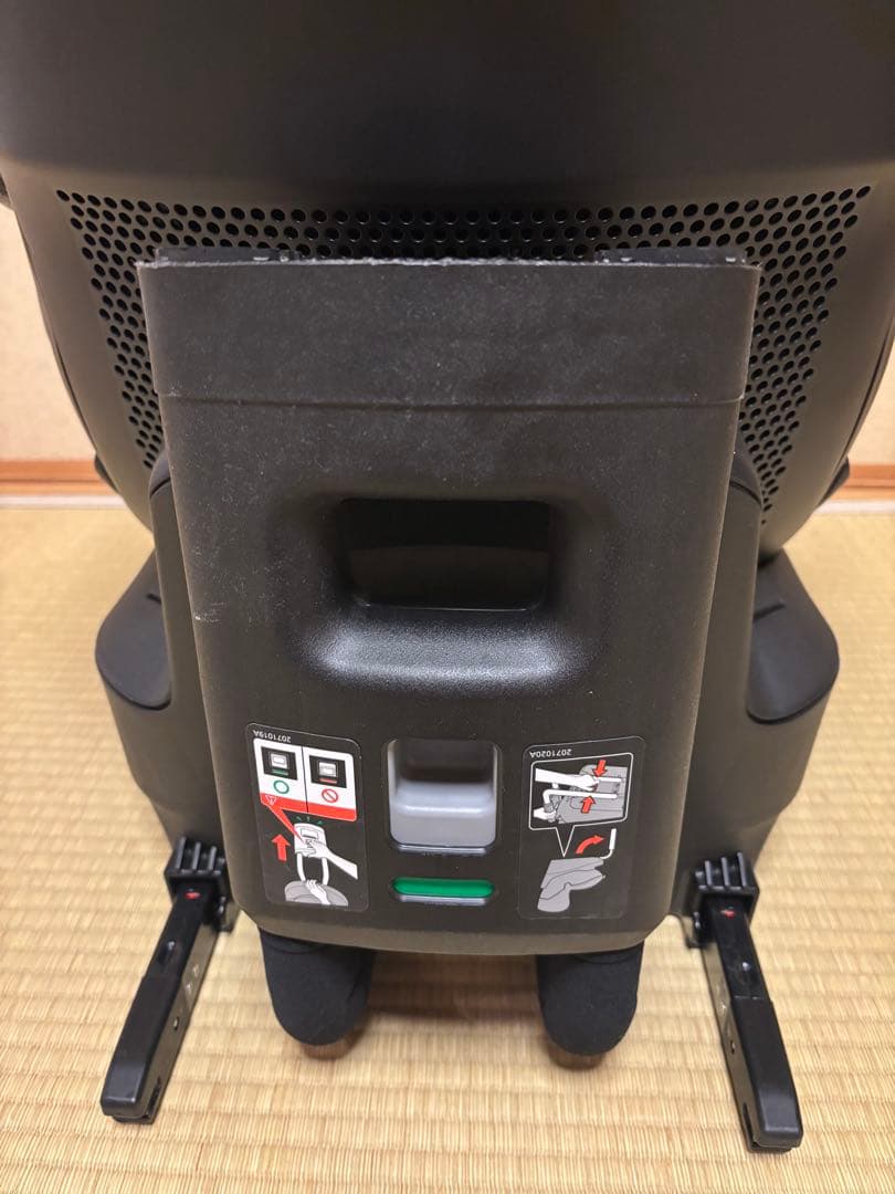 AILEBEBE KURUTTO 5i 車用チャイルドシート グレー